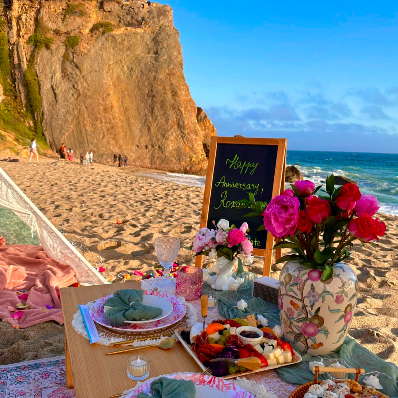 Luxury-picnic-malibu-scaled-e1690506420182 (1)